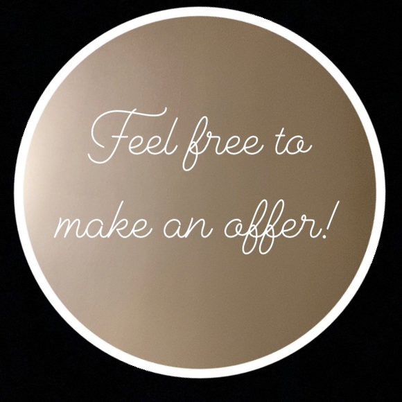 Meet your Posher, Lindsey - Picture 1 of 2